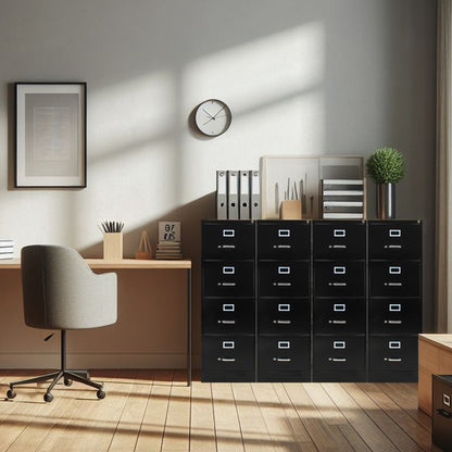 Archivero metálico al lado de un escritorio